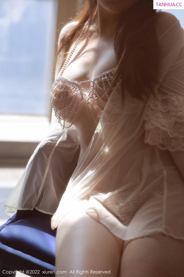 甜妮  [XiuRen]高清写真图 2022.10.26 No.5761 甜妮 丰腴美臀第6张图片